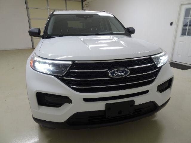 Used 2021 Ford Explorer XLT RWD image 9