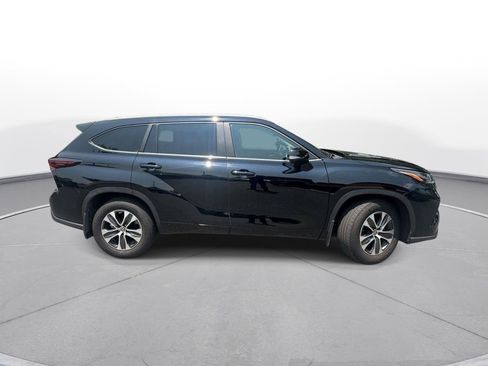 Used 2026 Toyota Highlander XLE AWD/4WD image 5