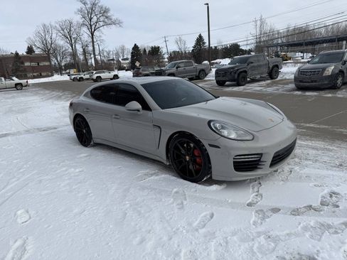 Used 2014 Porsche Panamera GTS image 4