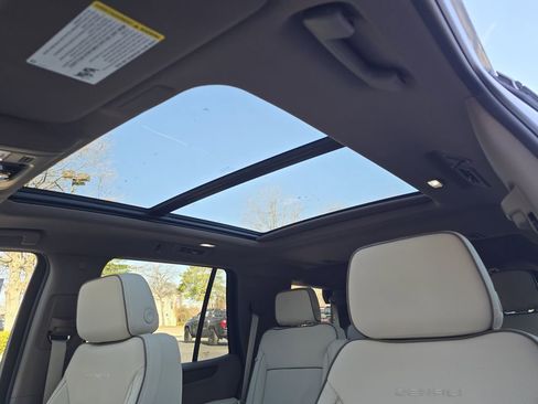 New 2026 GMC Yukon Denali w/ Sun & Power Step Package image 10