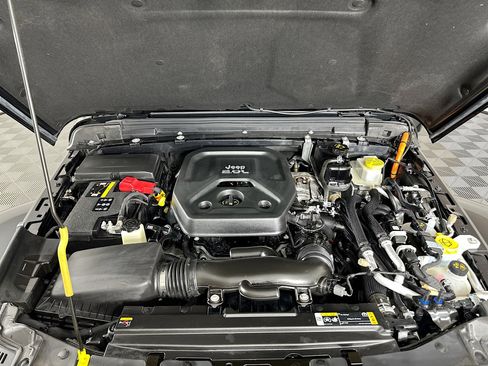 Used 2023 Jeep Wrangler Sahara w/ Cold Weather Group image 31