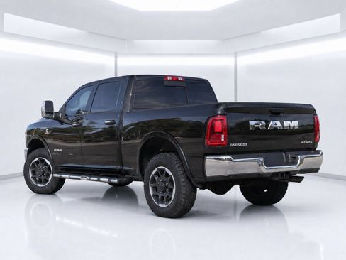 Used 2025 RAM 2500 Laramie AWD/4WD image 3