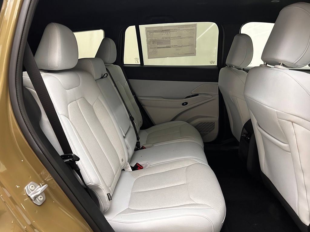 New 2026 Jeep Cherokee Laredo AWD/4WD image 14