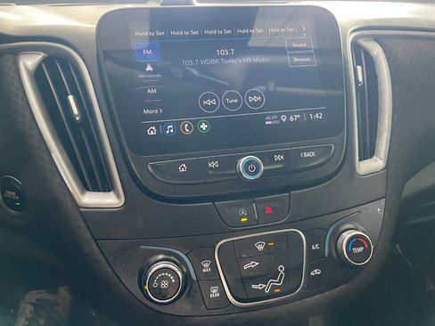 Used 2023 Chevrolet Malibu LS image 30