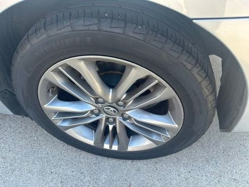 Used 2016 Toyota Camry SE FWD image 5