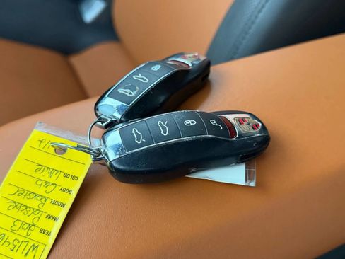 Used 2013 Porsche Boxster image 32