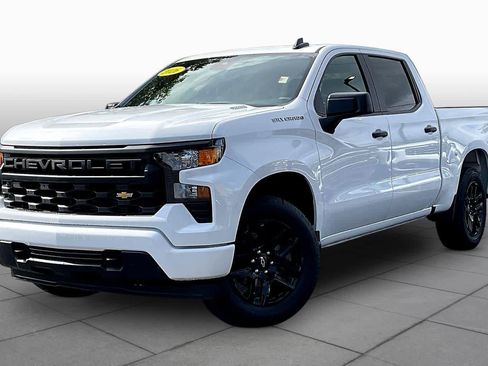 Used 2026 Chevrolet Silverado 1500 Custom image 2