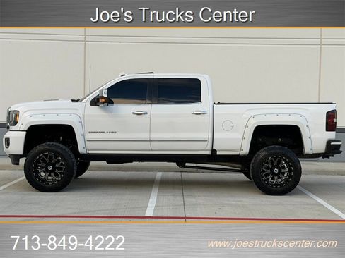 Used 2016 GMC Sierra 2500 Denali w/ Duramax Plus Package image 3