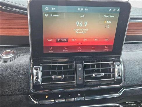 Used 2021 Lincoln Navigator Reserve image 12