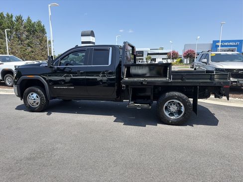Used 2024 GMC Sierra 3500 SLE AWD/4WD image 7