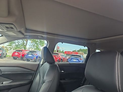 Used 2022 Nissan Rogue SL w/ SL Premium Package image 16