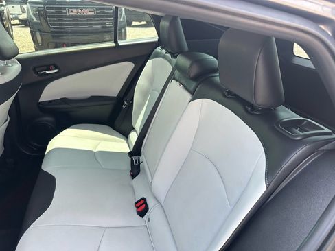 Used 2022 Toyota Prius XLE FWD image 34