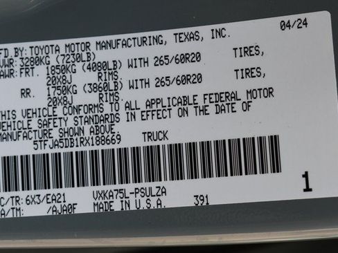 Used 2024 Toyota Tundra Limited AWD/4WD image 33