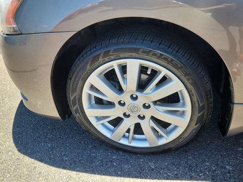 Used 2015 Nissan Sentra SL FWD image 17