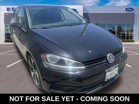 Used 2020 Volkswagen Golf 4-Door FWD image 1