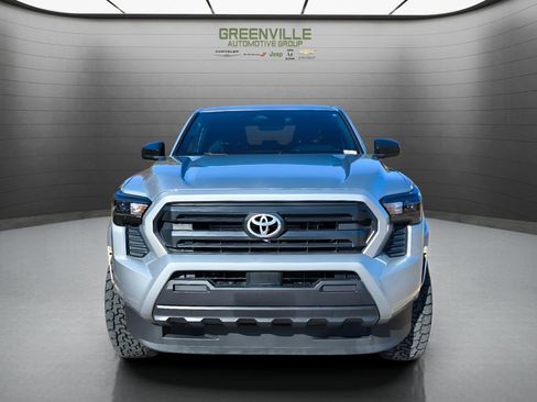 Used 2024 Toyota Tacoma SR RWD image 12