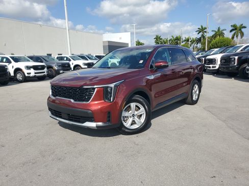 Used 2024 Kia Sorento LX image 32