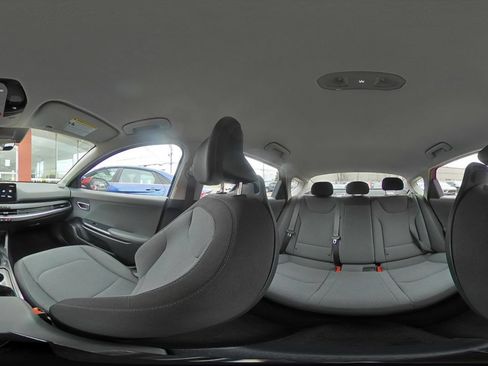 Used 2025 Kia K4 FWD image 36