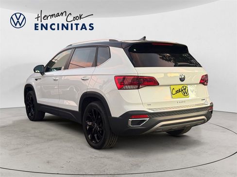 Certified 2023 Volkswagen Taos SE w/ Panoramic Sunroof Package image 3