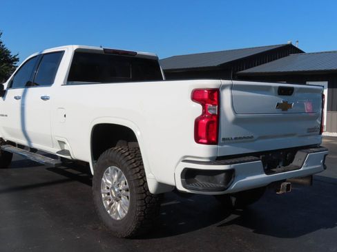 Used 2022 Chevrolet Silverado 3500 High Country w/ Safety Package II AWD/4WD image 17