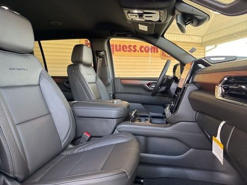 New 2026 GMC Yukon XL Denali image 24