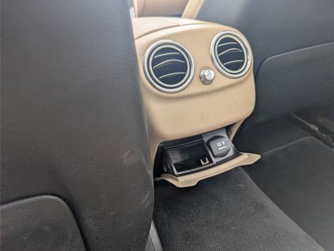 Used 2017 Mercedes-Benz C 300 4MATIC Sedan image 28