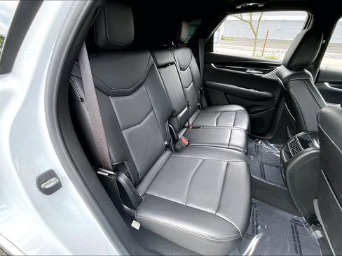 Certified 2024 Cadillac XT5 Premium Luxury FWD image 18
