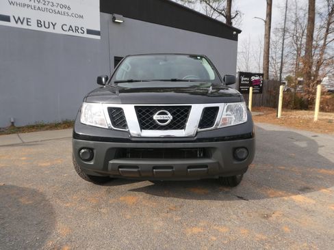 Used 2019 Nissan Frontier S image 2