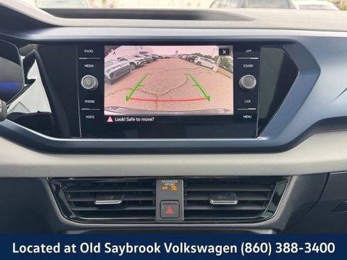 Certified 2023 Volkswagen Taos SE w/ Panoramic Sunroof Package AWD/4WD image 37