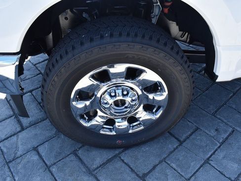 New 2025 Ford F250 Lariat w/ Lariat Ultimate Package image 4