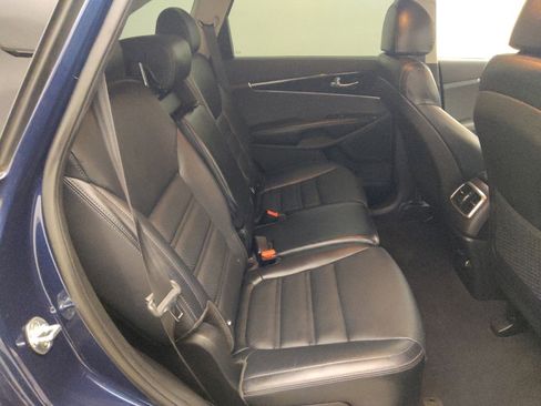 Used 2018 Kia Sorento EX image 19