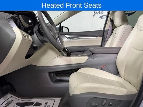 Used 2025 Cadillac XT5 Premium Luxury FWD image 11