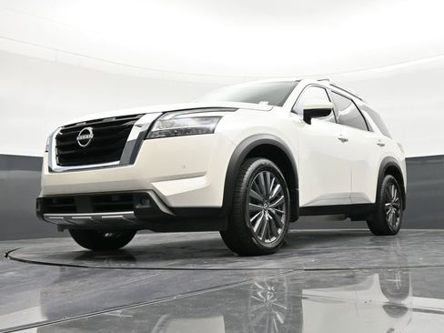Used 2022 Nissan Pathfinder SL w/ SL Premium Package image 20