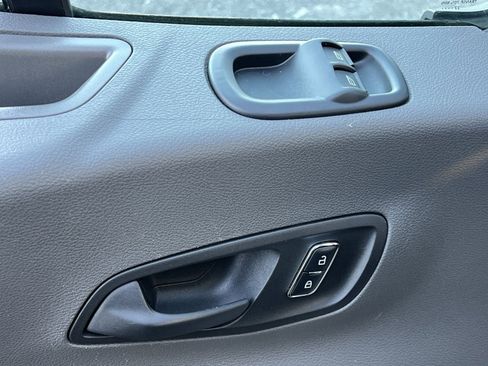 Used 2023 Ford Transit 350 XLT image 13