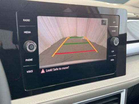 New 2026 Volkswagen Taos SE image 23