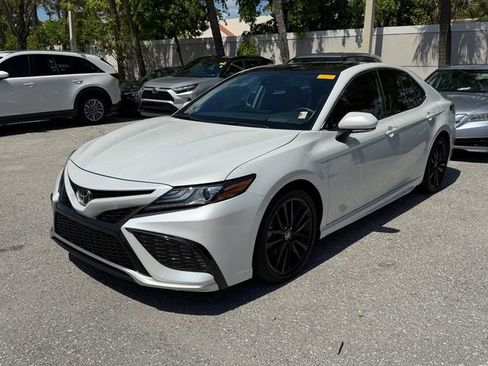 Used 2024 Toyota Camry XSE FWD image 3