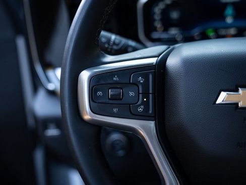 Used 2025 Chevrolet Silverado 2500 LT w/ Convenience Package image 28