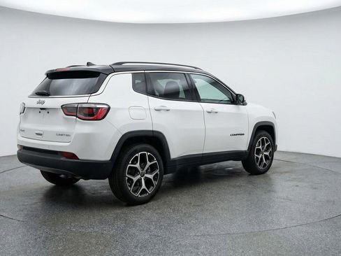 Used 2025 Jeep Compass Limited AWD/4WD image 9