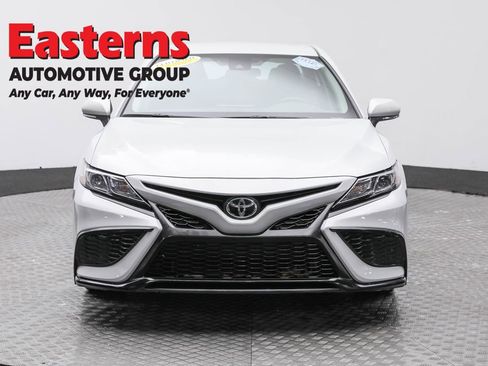 Used 2024 Toyota Camry SE image 2