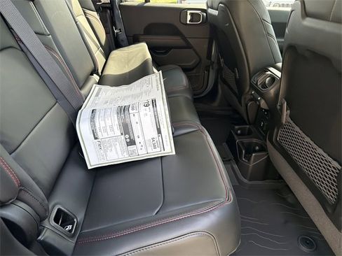 New 2026 Jeep Gladiator Rubicon w/ Steel Bumper Group image 15