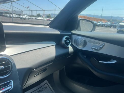 Used 2020 Mercedes-Benz GLC 300 4MATIC Coupe image 25