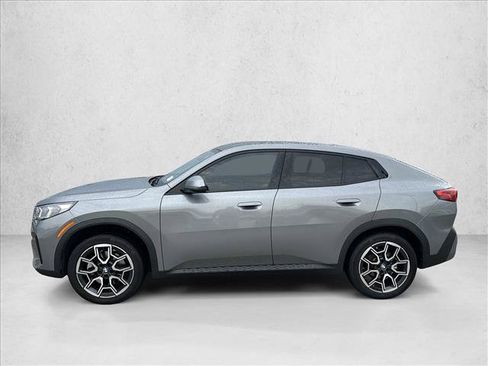 Used 2026 BMW X2 xDrive28i AWD/4WD image 8