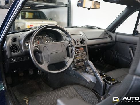 Used 1996 MAZDA MX-5 Miata RWD image 26
