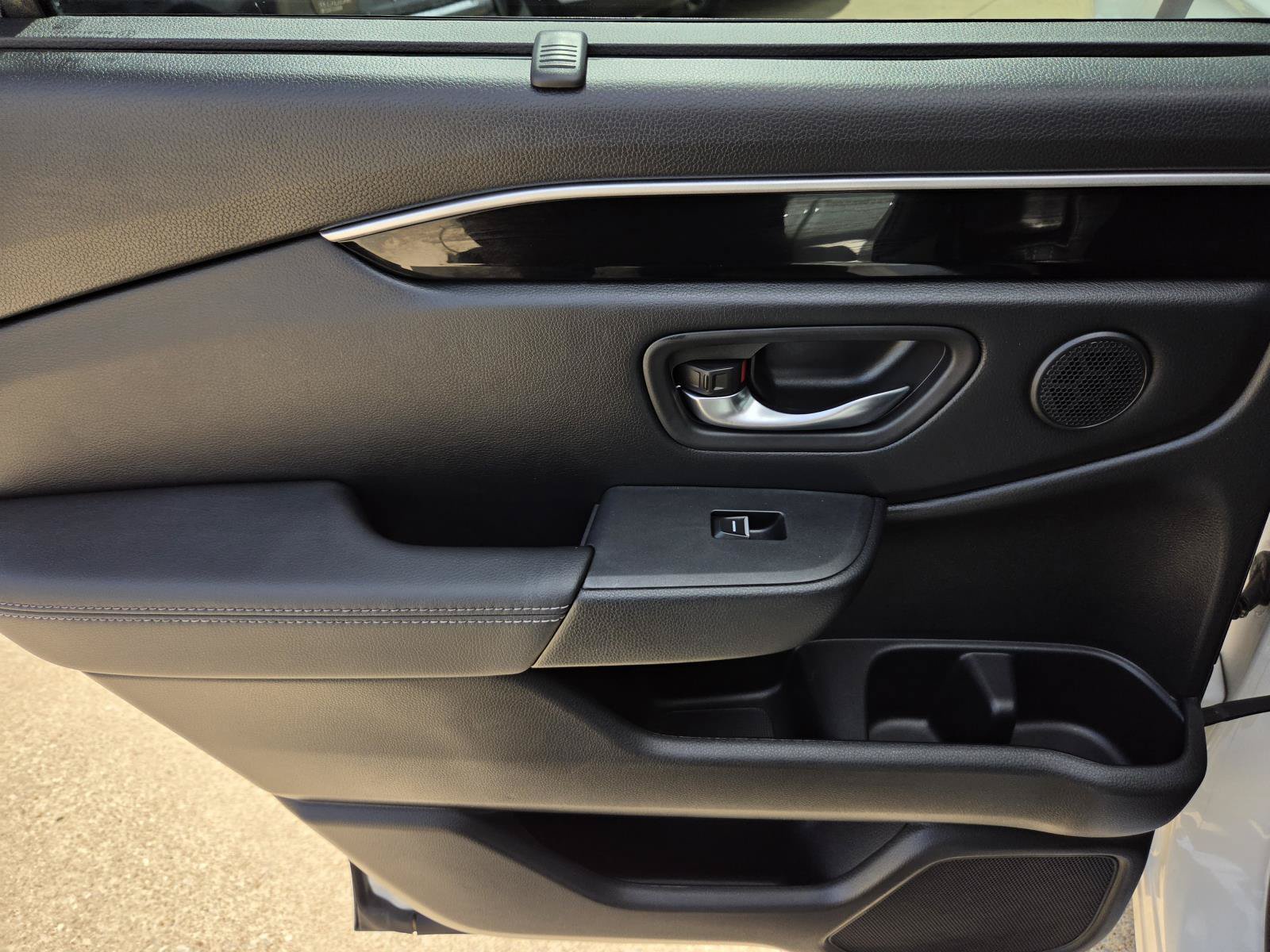 Used 2025 Honda Pilot Touring image 13