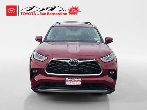 New 2026 Toyota Highlander Platinum image 8