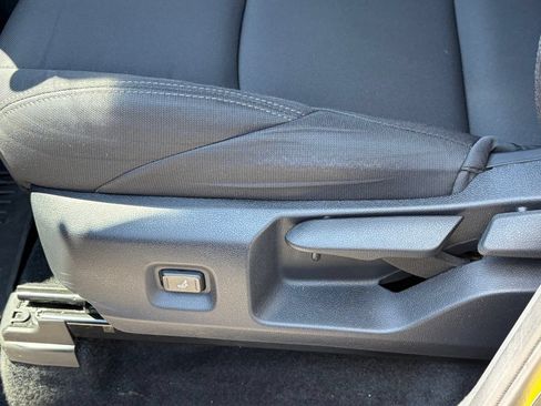 Used 2025 Toyota Tacoma SR5 AWD/4WD image 5