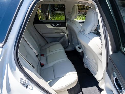 Used 2024 Volvo XC60 B5 Plus w/ Protection Package Premier AWD/4WD image 31
