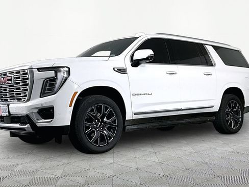 Used 2025 GMC Yukon XL Denali AWD/4WD image 1