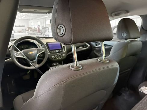Used 2022 Chevrolet Malibu LS FWD image 9
