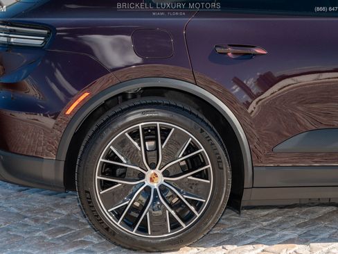 Used 2025 Porsche Macan 4 Electric image 64